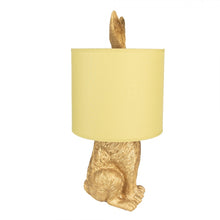 Załaduj obraz do przeglądarki galerii, Lampa stołowa złoty Królik z żółtym abażurem Clayre Eef
