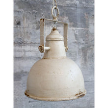 Załaduj obraz do przeglądarki galerii, Lampa industrialna Chic Antique Factory kremowa
