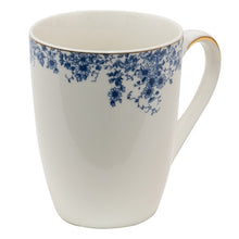 Załaduj obraz do przeglądarki galerii, Kubek porcelanowy niebieskie kwiaty Clayre Eef
