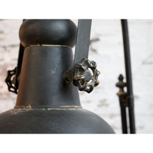 Załaduj obraz do przeglądarki galerii, Lampa podłogowa industrialna Factory czarna Chic Antique
