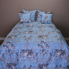 Załaduj obraz do przeglądarki galerii, Narzuta na łóżko kwiaty niebieska vintage 240 x 260 cm Clayre Eef
