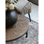 Stolik kawowy okrągły z rzeźbieniami Chic Antique mały
